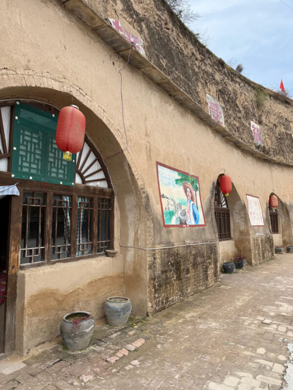 Xian Hukou Waterfall Full-Day Big Group Tour - Should you book the Hukou Waterfall day trip?