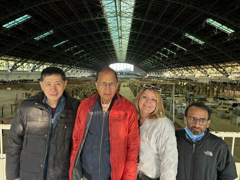 Xian: Terracotta Army Small Group Tour (6 or 16 Guests) - Why a guide helps at the Terracotta Army