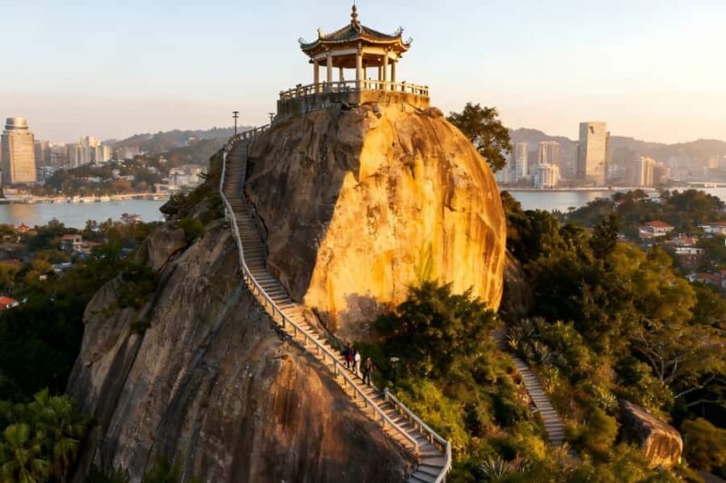 Xiamen: Gulangyu Island and Riguang Rock Day Tour - A Detailed Look at the Gulangyu Island and Riguangyu Rock Tour