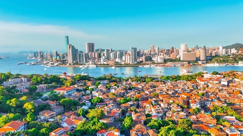 Xiamen Gulangyu Island Full-Day Cultural Tour - From Nanputuo’s courtyards to the ferry
