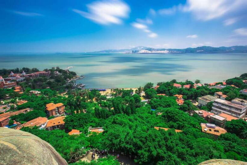 Xiamen: Gulangyu Island Highlights Tour with Culture&Scenery - Sunset and Relaxed Beach Walks  