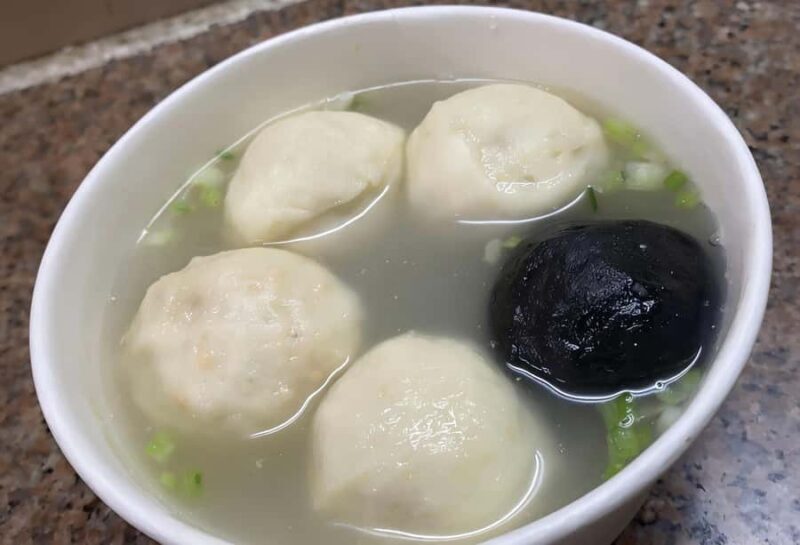 Xiamen local food tour on Historic Zhongshan Arcade Streets - Good To Know