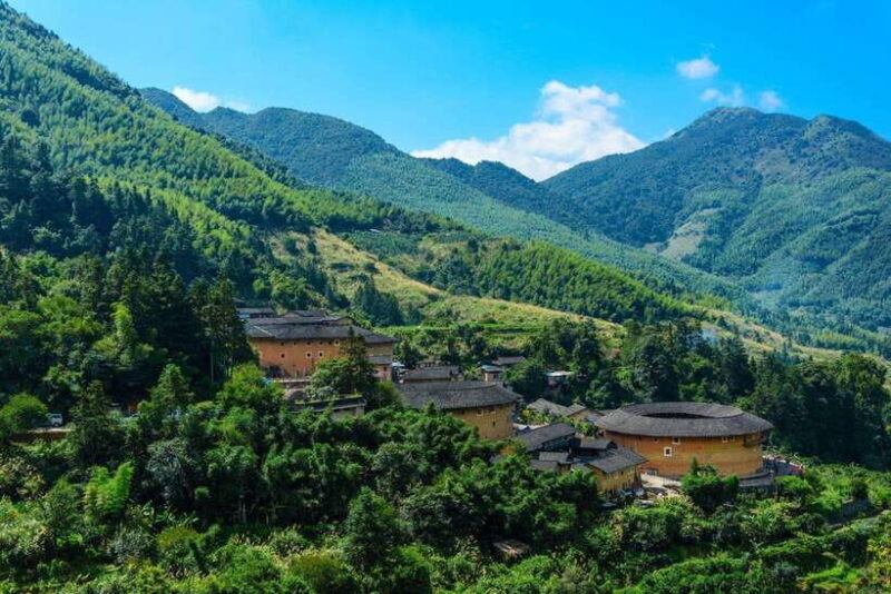 Xiamen: Nanjing Tianluokeng Hakka Cluster 1-Day Trip - Analyzing the Value