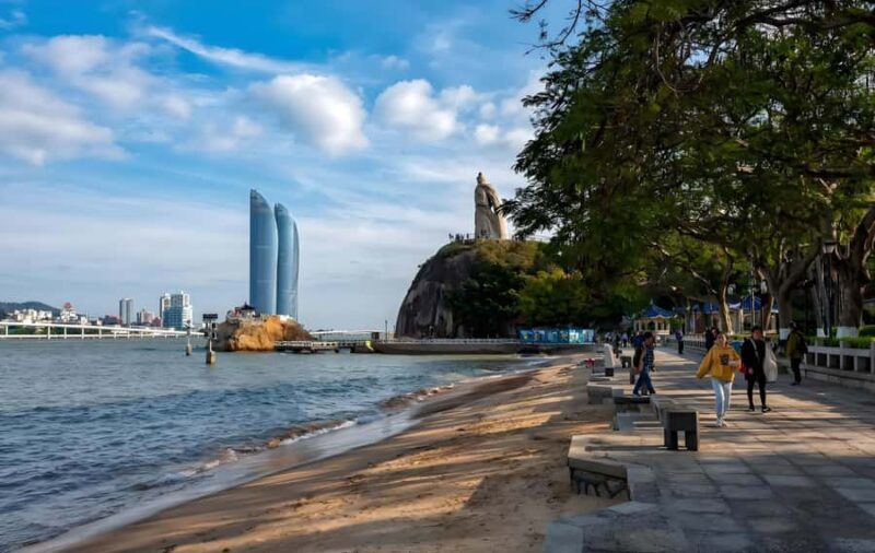 Xiamen: Nanputuo Temple, Gulangyu Island & Trail Tour - Practical Details & Experience