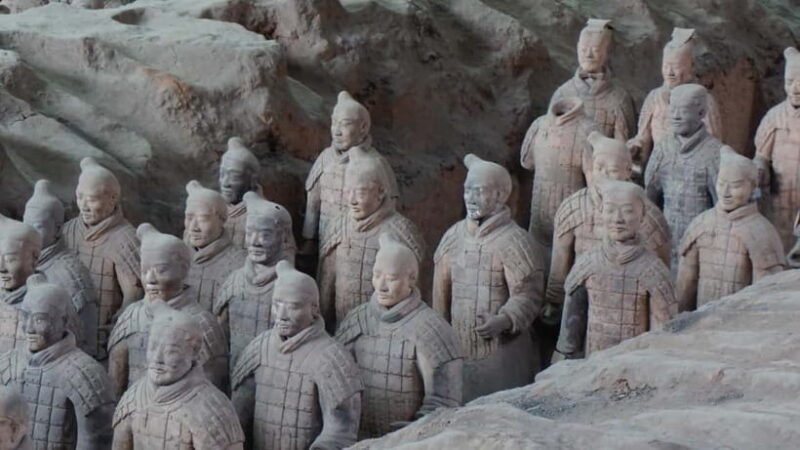 Xian Highlights: Terracotta Warriors, City Wall & Food Tour - The Terracotta Warriors Experience