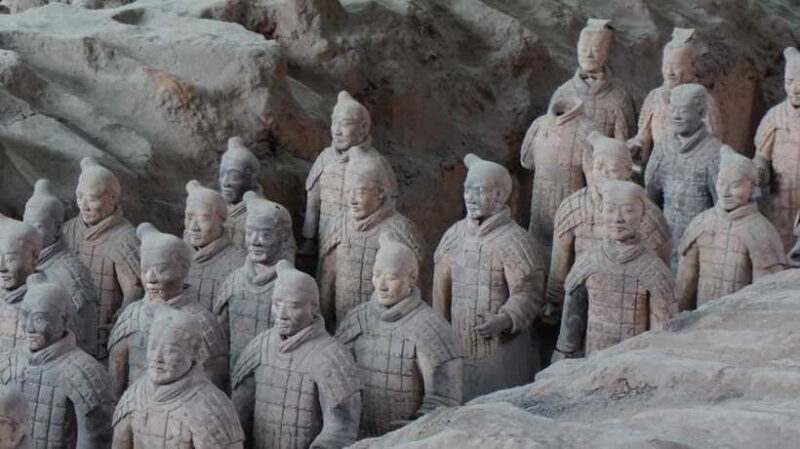 Xian Highlights: Terracotta Warriors, City Wall & Food Tour - Exploring the Ancient City Wall