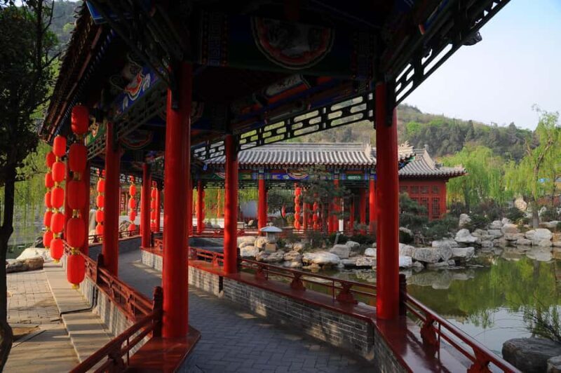 Xi'an Huaqing Hot Springs: Scenery, Culture & History Story - Transportation & Practical Tips