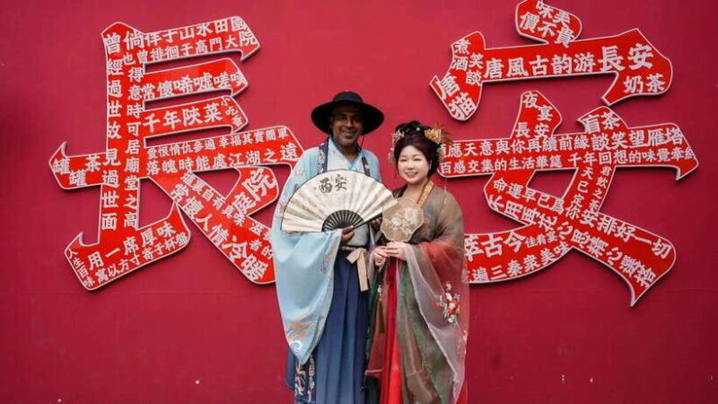 Xi'an: Top Highlights Custom-Made 2-Day Private Tour - Day 2: City Walls, Tombs, and Local Life