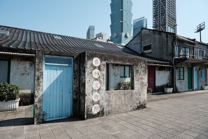 Xiangshan Hiking Trail and Huaxi Street Massage Experience - Good To Know