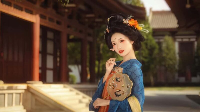 Xi'an:Hanfu-Themed Tour: Snap Shots at Iconic Historic Sites - Discovering Xian in Traditional Hanfu: What to Expect  