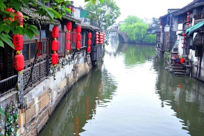 Xitang Water Town Private Tour from Shanghai with Hot Spring Spa Experience - A Closer Look at the Xitang Water Town Private Tour