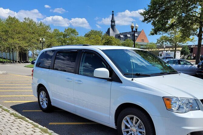 XL Mini Van from EWR Airport to Cape Liberty Cruise Terminal - Who Should Consider This Transfer?