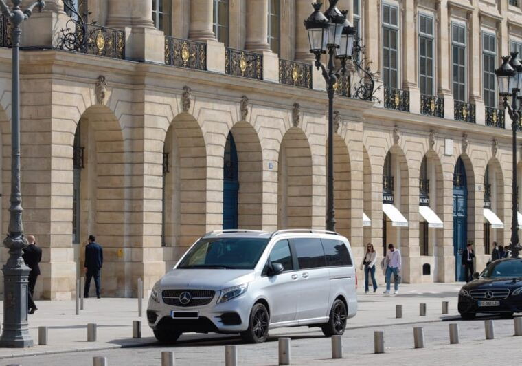 Xmas Paris & Vaux-le-Vicomte Castle Chauffeur Driven 5hrs - Luxurious Attire for a Unique Experience