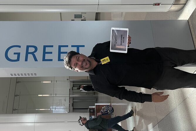 XXL-BLACK SUV MCO Airport Transportation TO/FROM DISNEY HOTELS - Good To Know