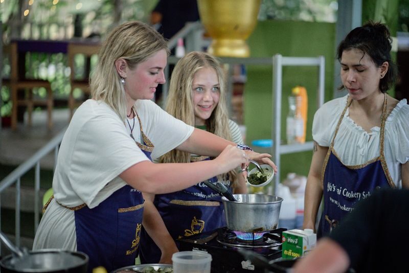 Yas Thai Cookery School in Ao Nang - Who should book Ya’s Thai Cookery School?