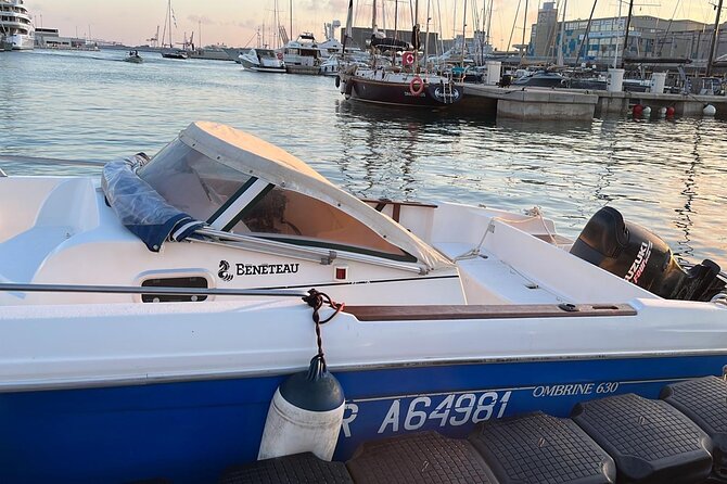 Yacht Charter in Barcelona, 2005 Beneteau - Ombrine 630 - Included Equipment