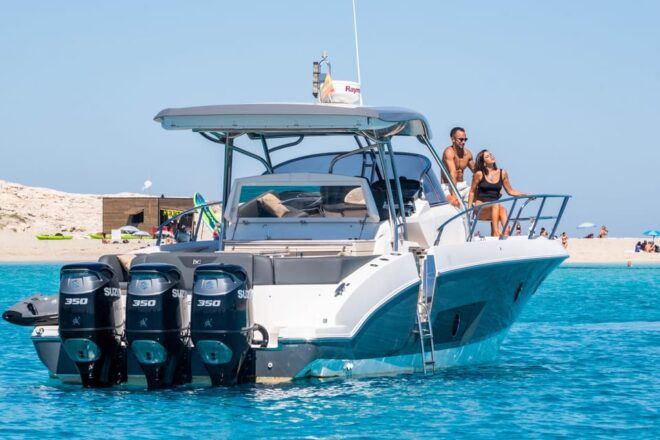Yacht Day to Illetes (Formentera) From Marina Ibiza - Complimentary Amenities
