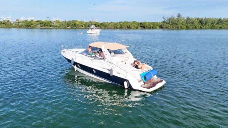 Yacht in Miami for Up to 12 People - Activity Highlights