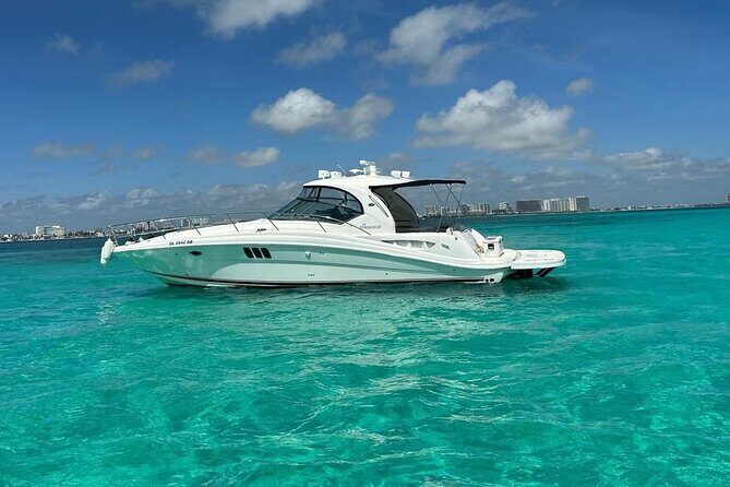 Yacht rental in Cancun - Discover the Beauty of Cancun with a Private Yacht Rental