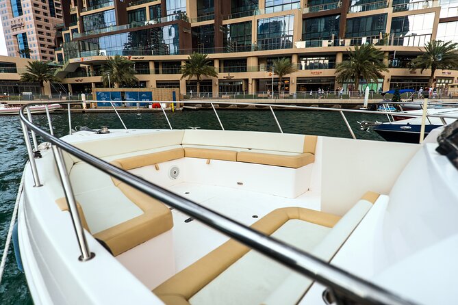 Yachting in Dubai: Book 36 Ft Yacht Charter up to 10 People - Reviews and Questions