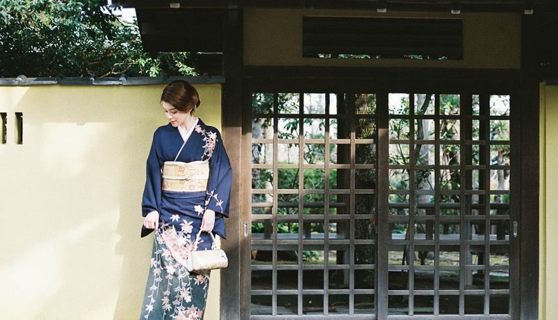 YAE Kimono Rental Asakusa Tokyo - A self-guided stroll toward Sensoji