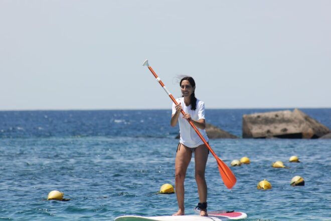 Yaiza: Playa Flaming Stand-up Paddleboard Lesson - Participant Restrictions