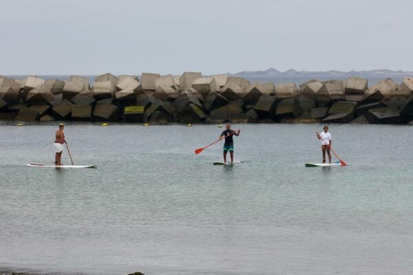 Yaiza: Playa Flaming Stand-up Paddleboard Lesson - Meeting Point