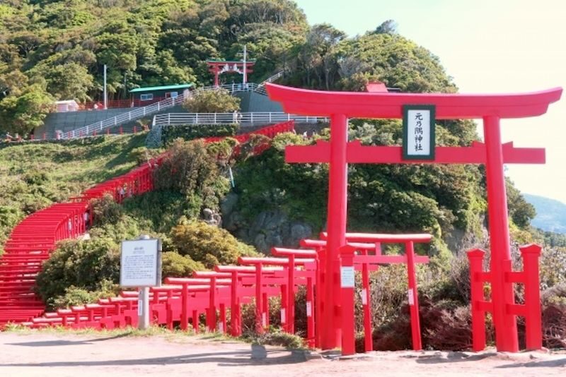 Yamaguchi Nagato One-Day Tour | Motonosumi Shrine, Tsunoshima Bridge, Nagato Yumoto Onsen | Departing from Fukuoka Hakata - Motonosumi Shrine and its 123 red gates