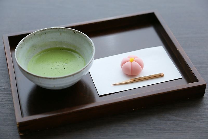 Yame Central Tea Plantation Full-Day Guided Tour with Sake Tasting - Grinding matcha makes the lesson personal