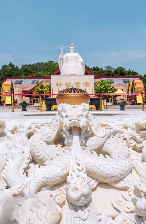 Yanan Hukou Waterfall & Mausoleum of the Yellow Emperor One-Day Tour - Should you book it?