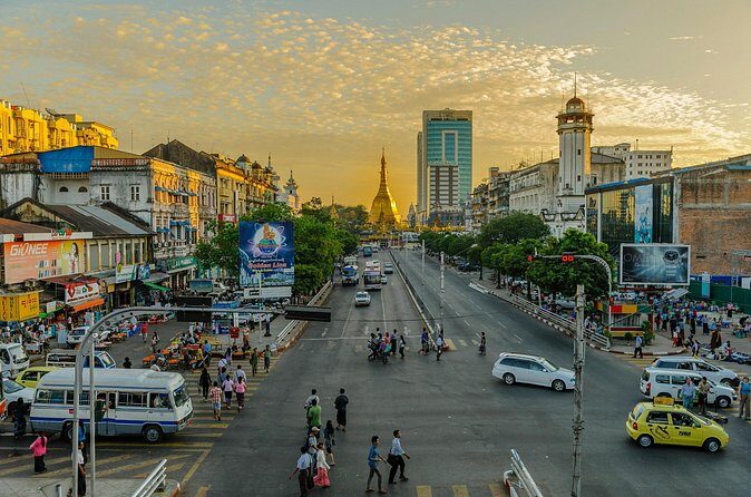 Yangon Private Tour  Buddha, Market & Shwedagon Sunset - Shopping and Culture at Bogyoke Market