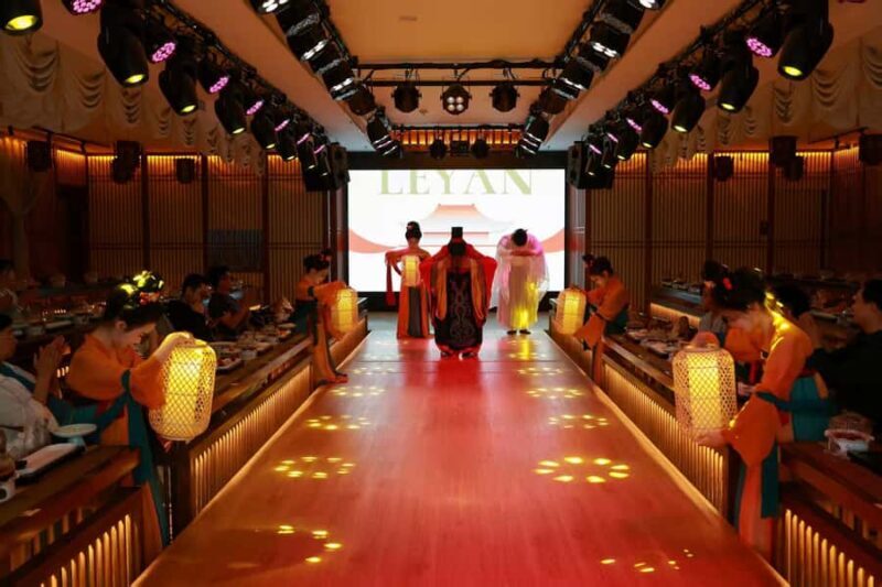 Yangzhou Nanhe Music FeastAncient Immersive Dining + Dance - Who Would Love It
