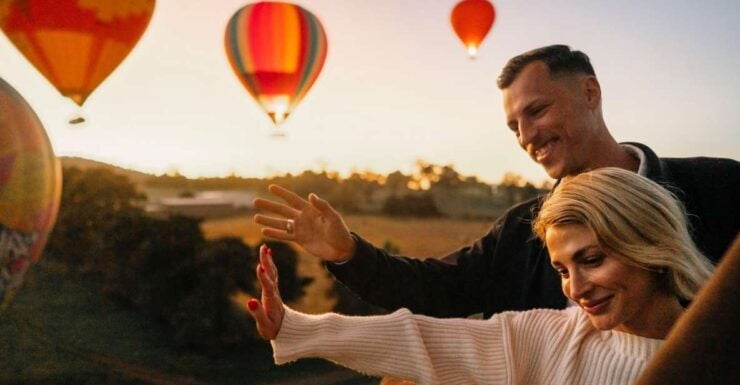Yarra Valley: Hot Air Balloon Flight & Champagne Breakfast - Flight Experience