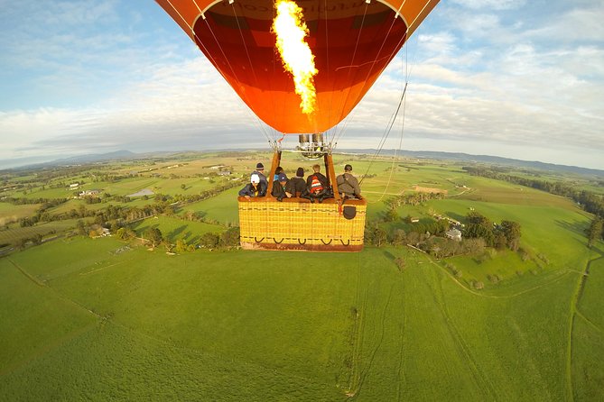 Yarra Valley Sunrise Balloon Flight & Champagne Breakfast - Meeting and Pickup