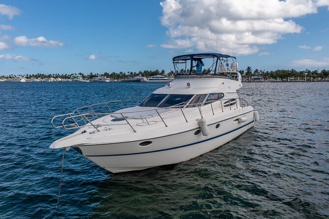 Yatch Day on Miami Waters - Duration and Ticket