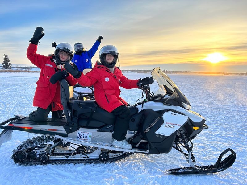 Yellowknife outdoor experience snowmobile - The ride at a glance