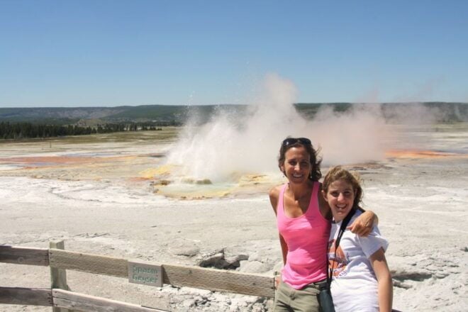 Yellowstone: Old Faithful, Waterfalls, and Wildlife Day Tour - Tour Guides