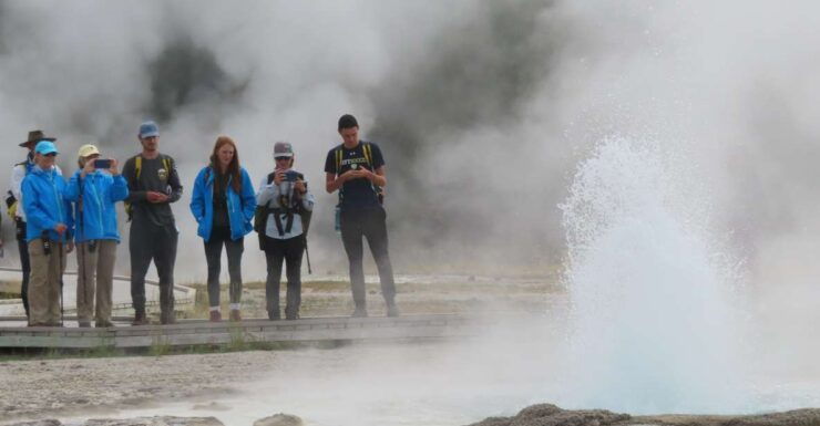 Yellowstone: Upper Geyser Basin Hike With Lunch - Activity Overview