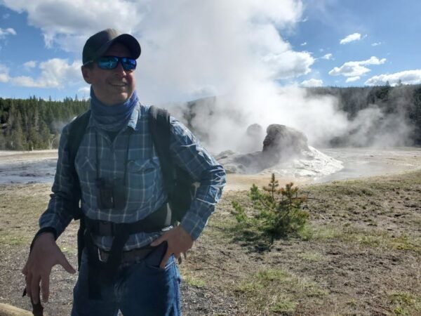 Yellowstone: Upper Geyser Basin Hike With Lunch - Geothermal Wonders of Yellowstone