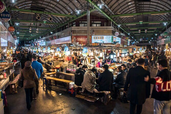 Yeouido Hangang Park Tour with Minivan Transportation - Who Should Book This Tour?