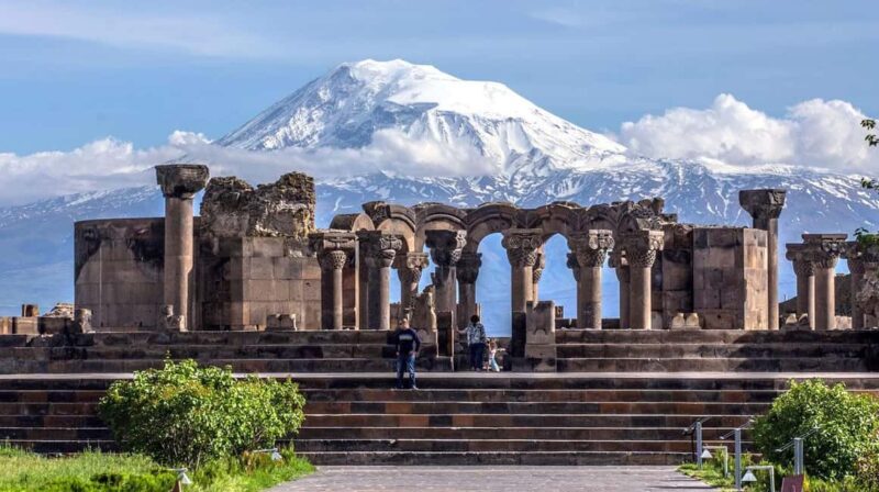 Yerevan: Echmiatsin St. Hripsime/Gayane, City tour Zvartnots - FAQ
