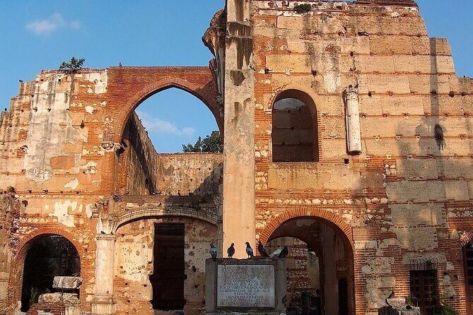 Yesterday and Today Historic Tour of Colonial Zone - Exploring the Itinerary: What to Expect