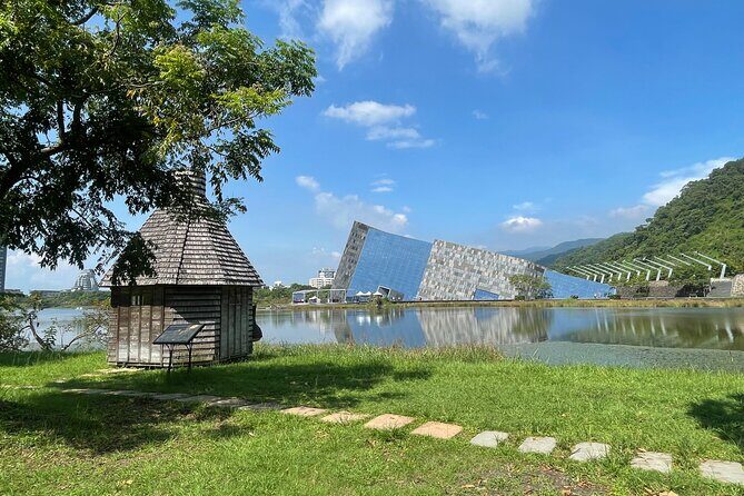 Yilan Day Tour Whale Watching Cruise and Animal Farm - The Sum Up