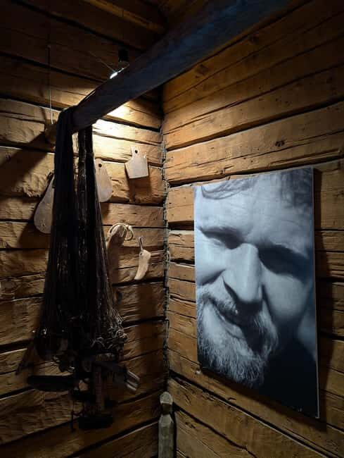 Ylläs: Särestöniemi Museum Tour with Art Workshop - Ylläs: Särestöniemi Museum Tour with Art Workshop — An Authentic Arctic Art Experience