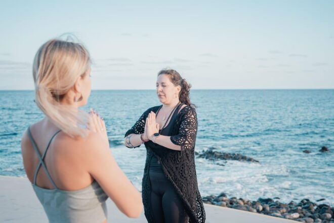 Yoga for Singers : Ground, Breathe & Open Your Heart - Harmony of Mind, Body, Spirit