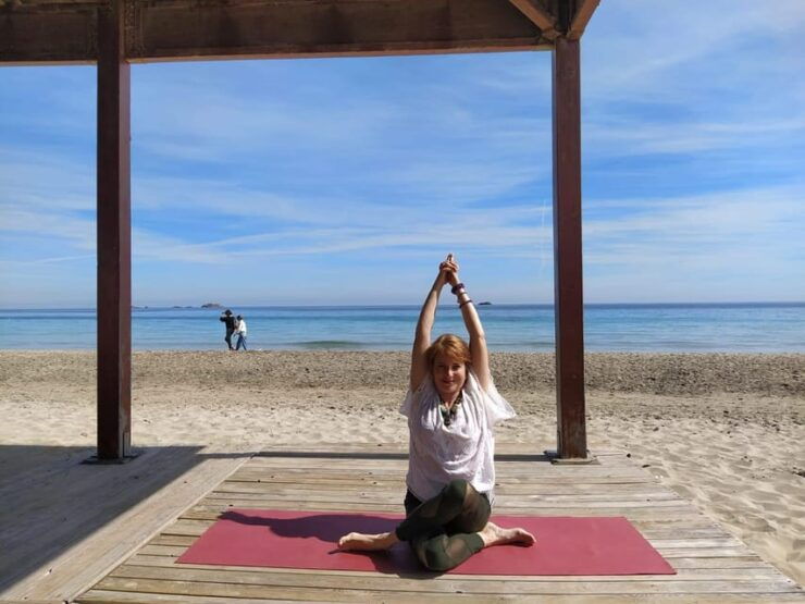 YOGA & MEDITATION AT THE BEACH OR IN THE FOREST - Good To Know