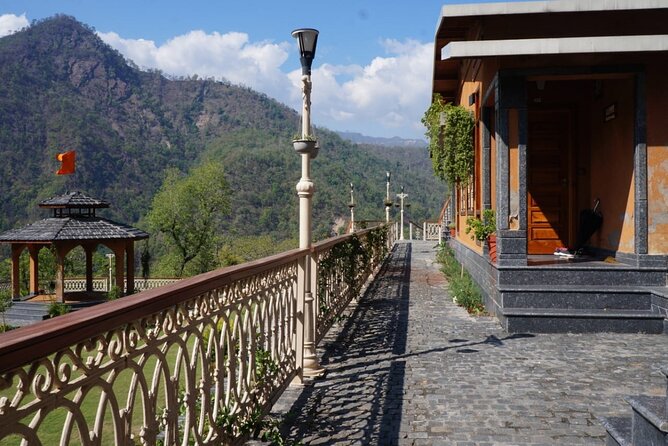 Yoga Retreat in India at Abhayaranya Yoga Ashram, Rishikesh - Activities and Venue Highlights