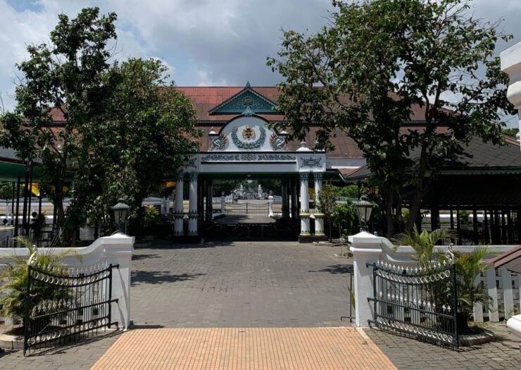 Yogya: Private Car Charter With Professional Driver by Van - Experience Highlights