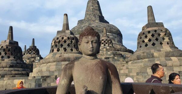 Yogyakarta: 2 Days Jomblang Cave Borobudur Prambanan Trips - Customer Reviews