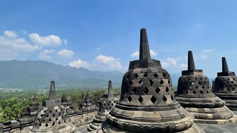 Yogyakarta: 5-Day Dieng Plateau Tour with Jeep Ride - Good To Know